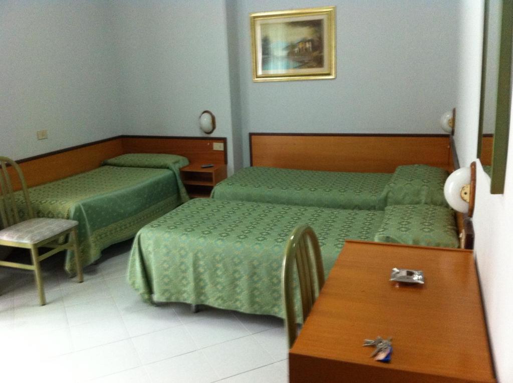 Hotel Atleti Foggia Room photo